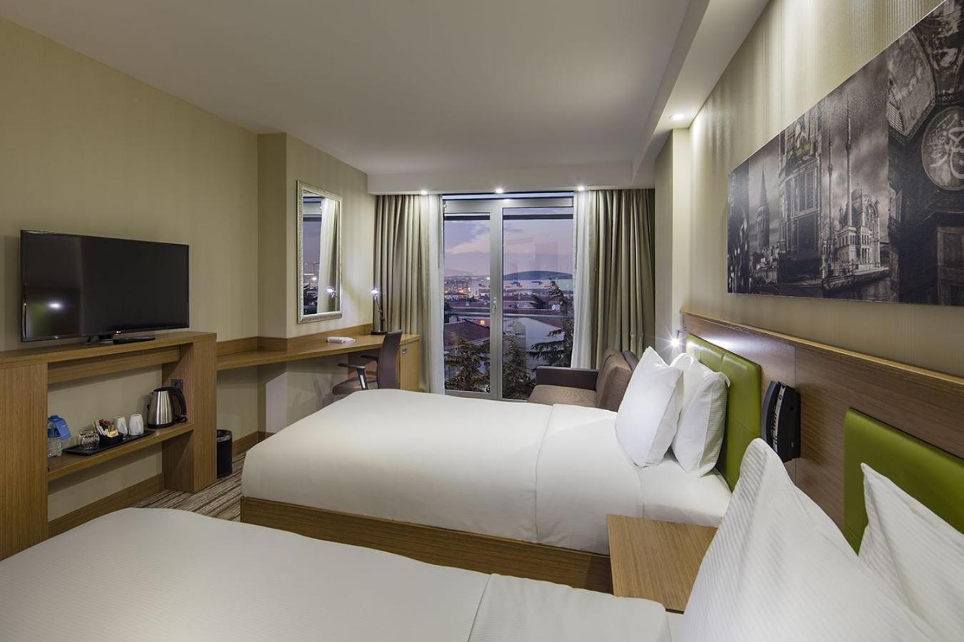 Отель Hampton By Hilton Atakoy