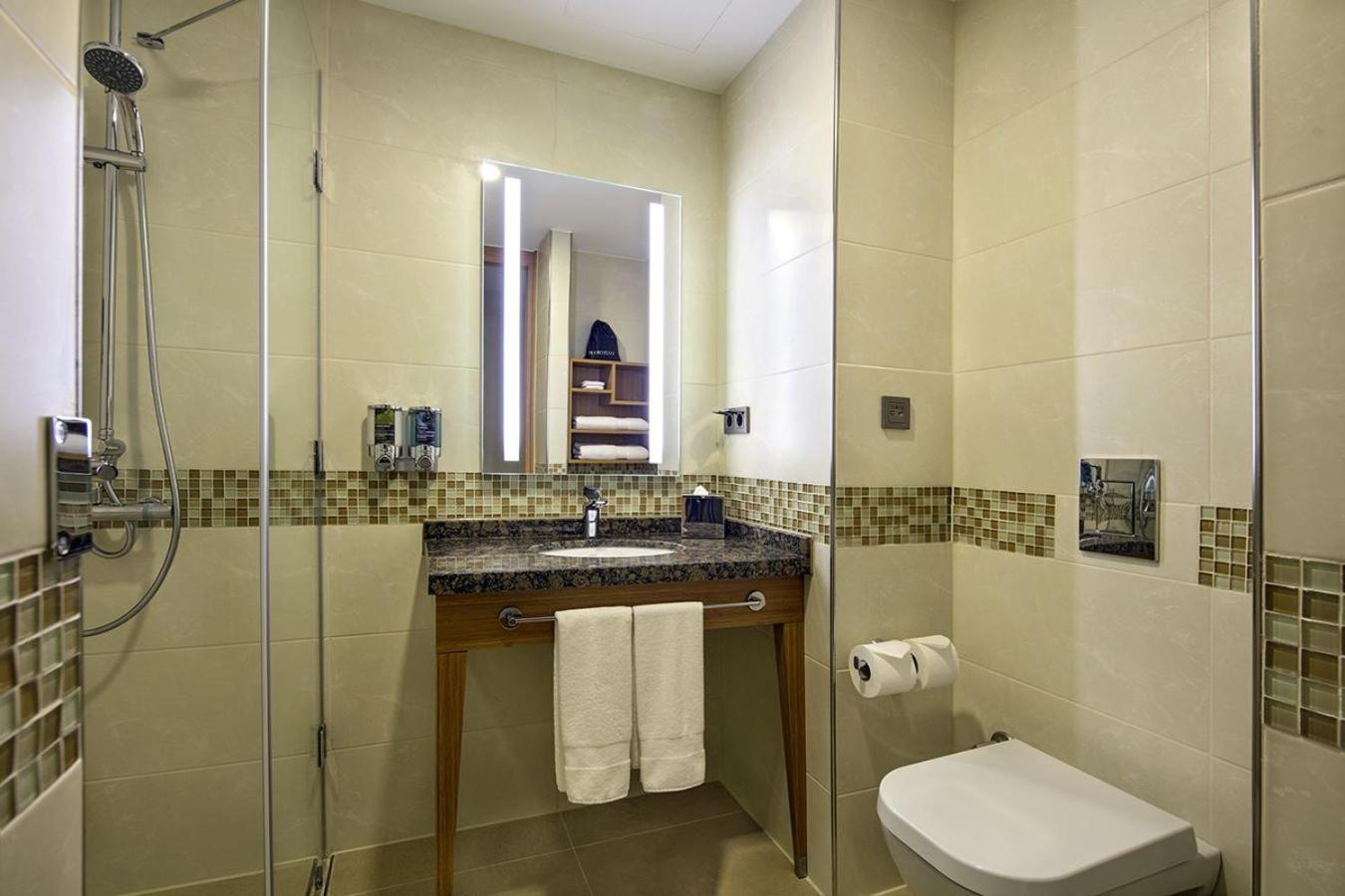 Hampton By Hilton Atakoy 3* Стамбул